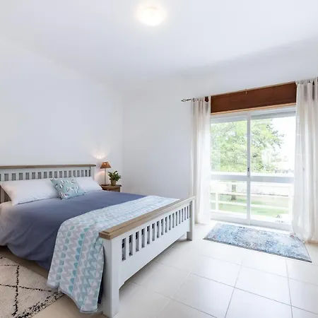Apartment Sunny & Light 2-bedroom Lagos
