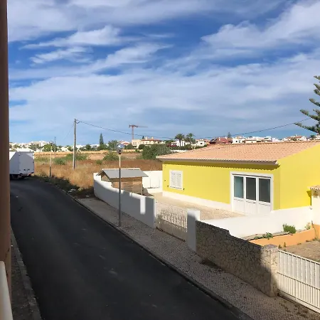Sunny & Light 2-bedroom Apartment